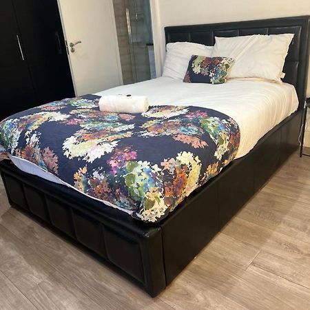 Luxury Double Room W/ Private Bathroom Edinburg Exteriör bild