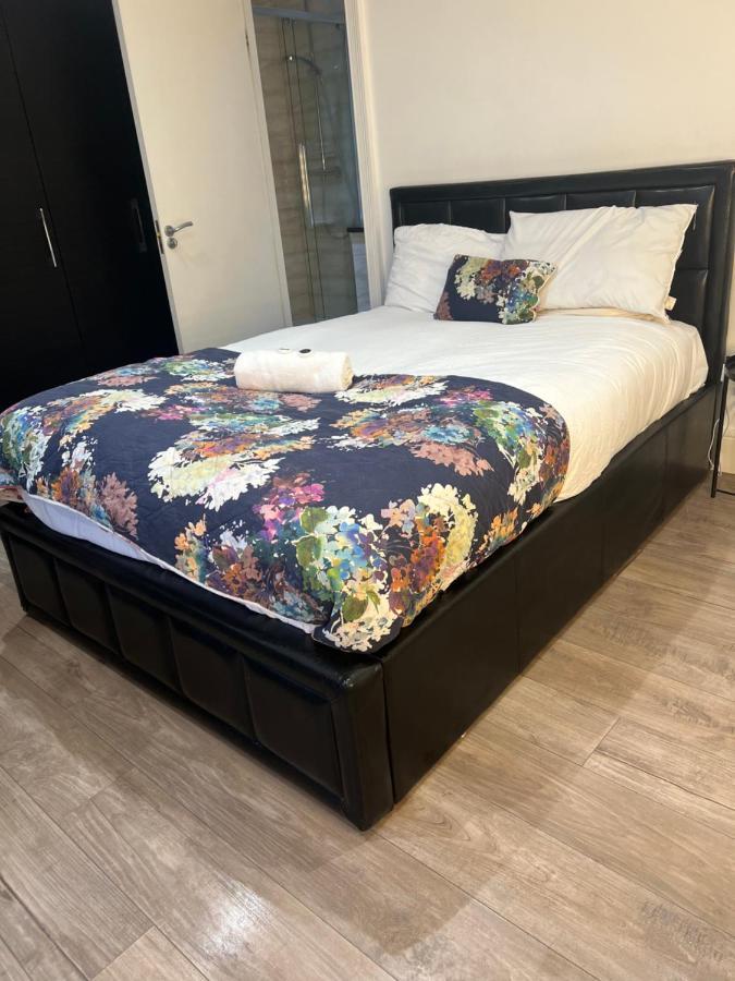 Luxury Double Room W/ Private Bathroom Edinburg Exteriör bild