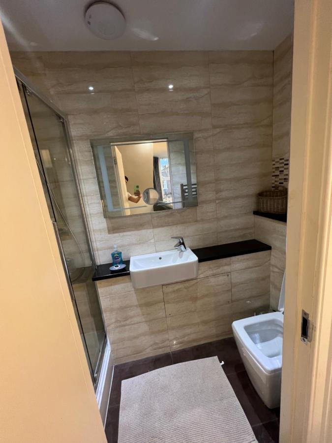 Luxury Double Room W/ Private Bathroom Edinburg Exteriör bild