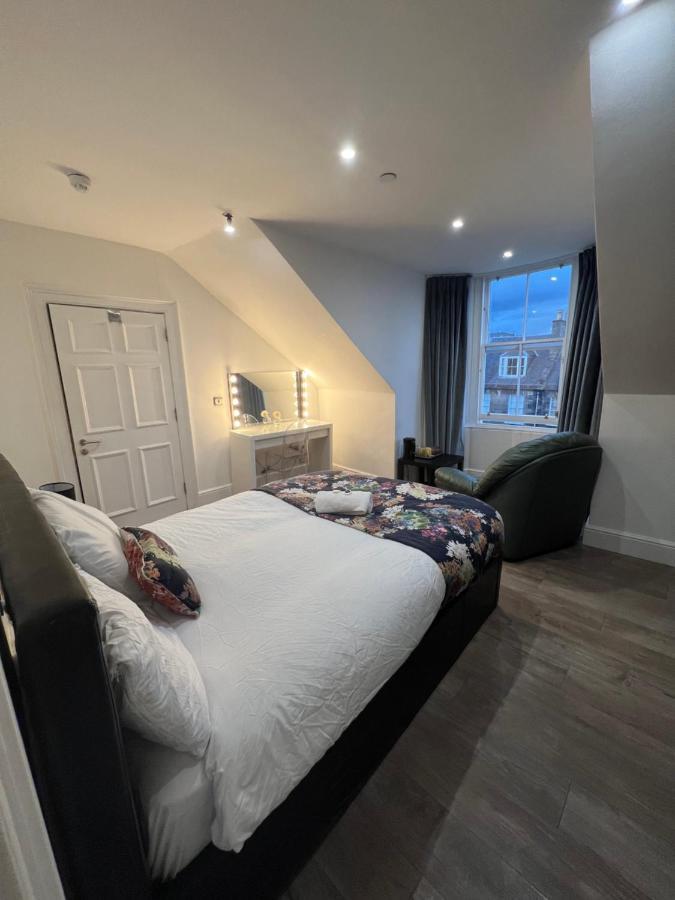 Luxury Double Room W/ Private Bathroom Edinburg Exteriör bild